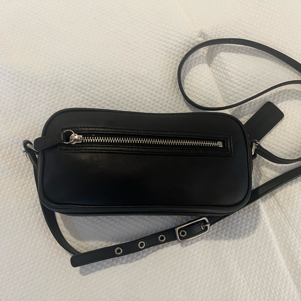 💚 Vintage COACH Bag No.
M23-9589 Black/Silver Slim
Crossbody Bag🩷